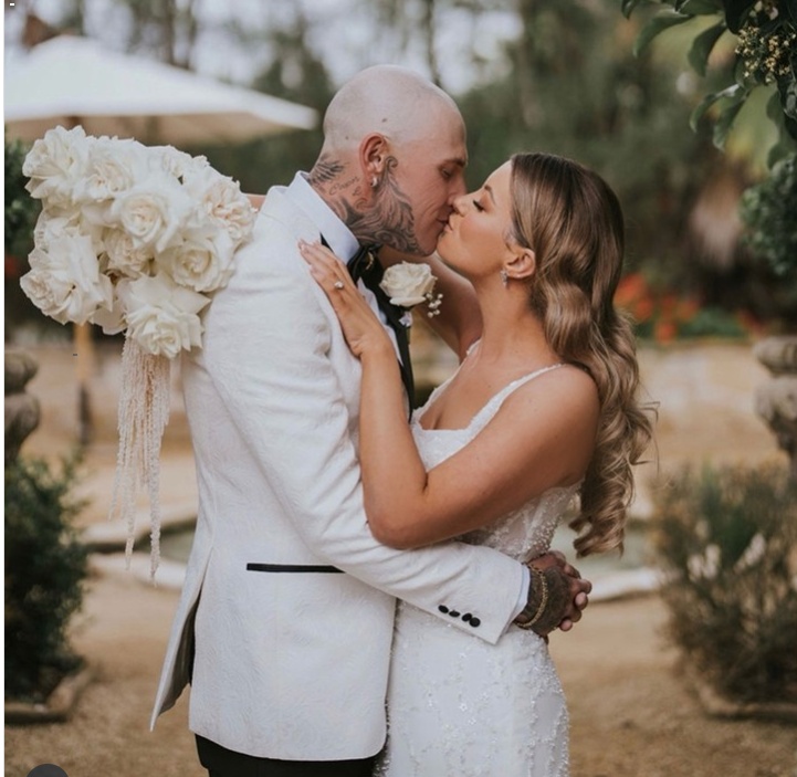 The Menange Crew’s White Christmas