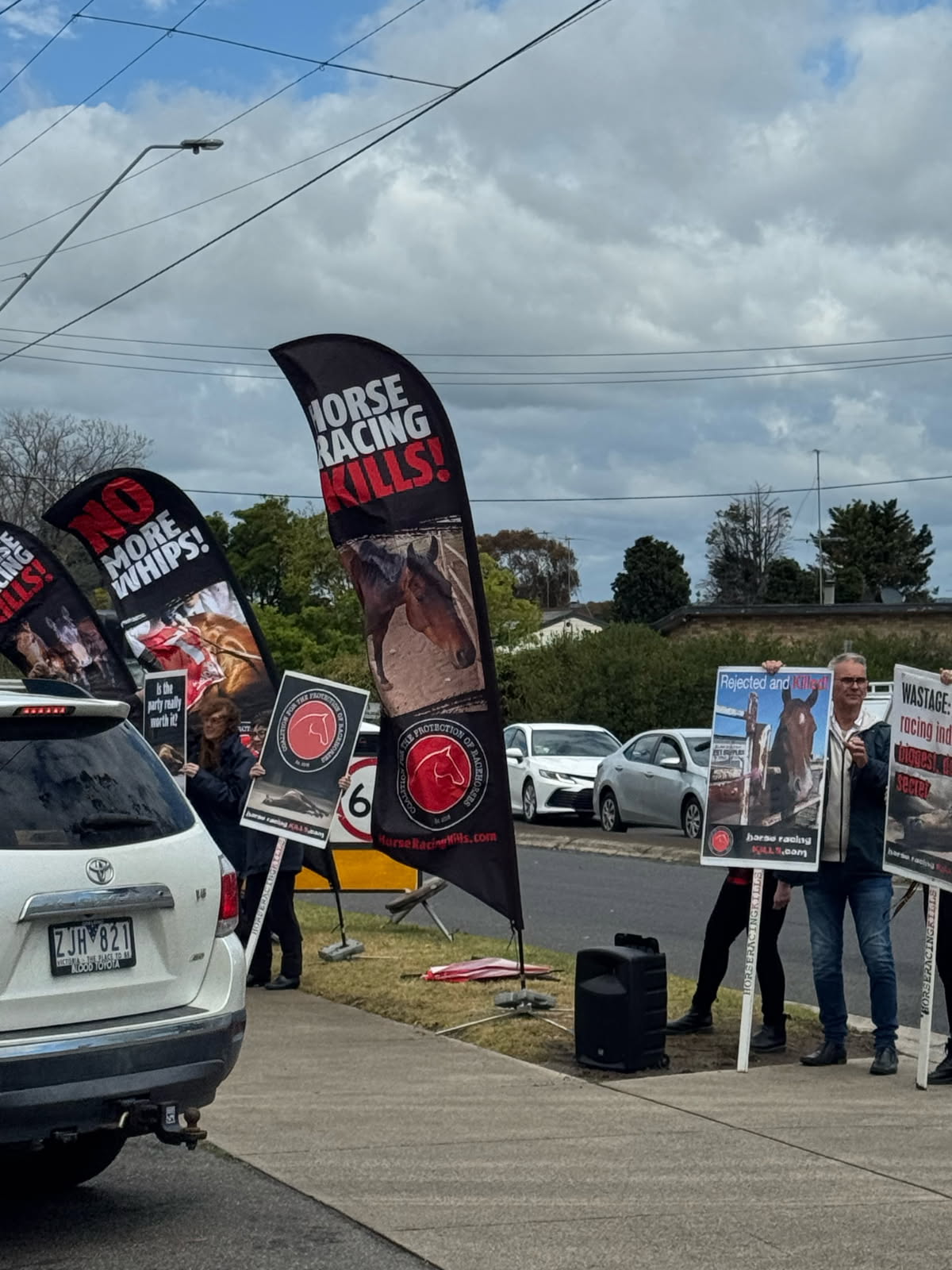 Animal Activists? – I’ve Seen More People Crammed into a Toilet Cubicle at the Caxton Snorting Coke After an Origin Game